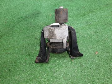 ПОДУШКА ДВС НА TOYOTA PORTE NNP10 2NZ-FE