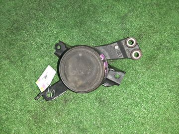 ПОДУШКА ДВС НА TOYOTA RACTIS SCP100 2SZ-FE