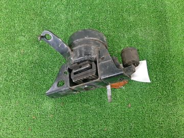 ПОДУШКА ДВС НА TOYOTA PROBOX NCP160V 1NZ-FE