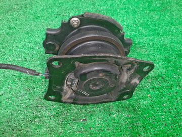 ПОДУШКА ДВС НА HONDA INSPIRE UC1 J30A