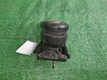 ПОДУШКА ДВС НА TOYOTA CARINA ST195 3S-FE