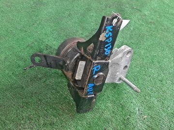 ПОДУШКА ДВС НА TOYOTA VITZ KSP130 1KR-FE
