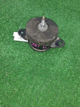 ПОДУШКА ДВС НА NISSAN LEAF ZE1 EM57