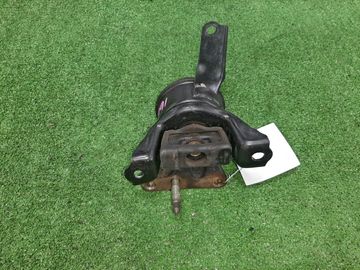 ПОДУШКА ДВС НА TOYOTA CARINA ST191 3S-FE