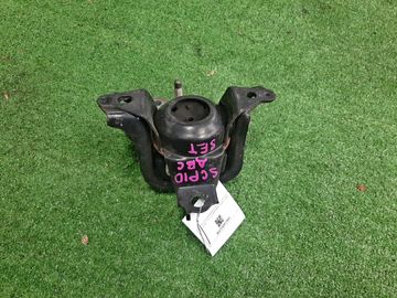 ПОДУШКА ДВС НА TOYOTA VITZ SCP10 1SZ-FE
