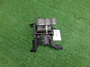 ПОДУШКА ДВС НА TOYOTA COROLLA  AXIO ZRE142 2ZR-FE