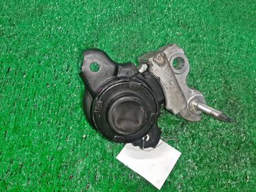 ПОДУШКА ДВС НА HONDA FIT GD1 L13A