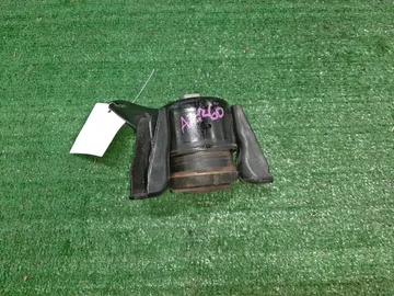 ПОДУШКА ДВС НА TOYOTA VOXY AZR60G 1AZ-FSE