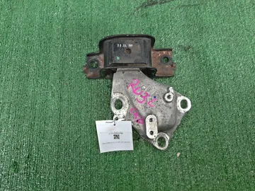 ПОДУШКА ДВС НА HONDA VEZEL RU3 LEB