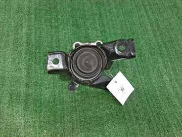ПОДУШКА ДВС НА TOYOTA PREMIO ZRT260 2ZR-FE