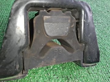 ПОДУШКА ДВС НА TOYOTA VITZ KSP130 1KR-FE