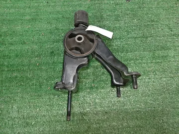 ПОДУШКА ДВС НА TOYOTA ISIS ZGM10G 2ZR-FAE