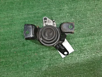 ПОДУШКА ДВС НА TOYOTA WISH ZNE10G 1ZZ-FE