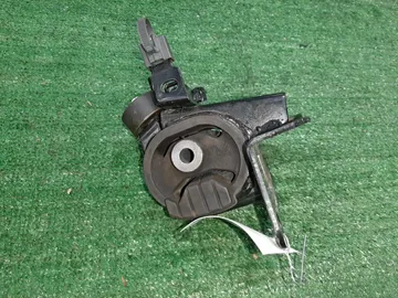 ПОДУШКА ДВС НА TOYOTA WISH ZNE10G 1ZZ-FE