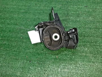 ПОДУШКА ДВС НА TOYOTA WISH ZNE10G 1ZZ-FE
