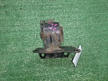 ПОДУШКА ДВС НА TOYOTA PREMIO ZZT245 1ZZ-FE