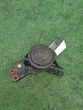 ПОДУШКА ДВС НА TOYOTA AQUA NHP10 1NZ-FXE
