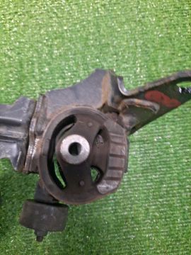 ПОДУШКА ДВС НА TOYOTA NOAH ZRR80G 3ZR-FE