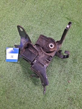 ПОДУШКА ДВС НА TOYOTA AQUA NHP10 1NZ-FXE