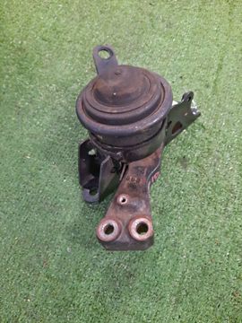 ПОДУШКА ДВС НА TOYOTA AQUA NHP10 1NZ-FXE