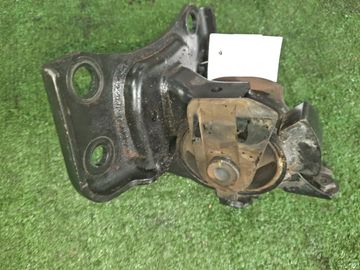 ПОДУШКА ДВС НА TOYOTA PRIUS ALPHA ZVW41 2ZR-FXE