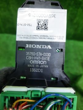 БЛОК УПРАВЛЕНИЯ СТЕКЛАМИ НА HONDA STREAM RN1