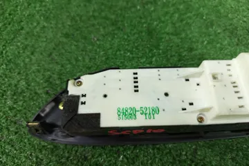 БЛОК УПРАВЛЕНИЯ СТЕКЛАМИ НА TOYOTA VITZ SCP10