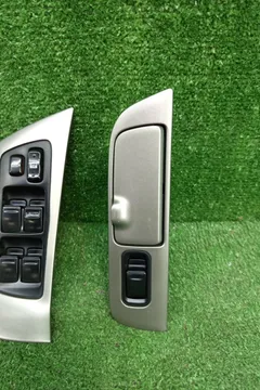 БЛОК УПРАВЛЕНИЯ СТЕКЛАМИ НА TOYOTA HARRIER MCU10W