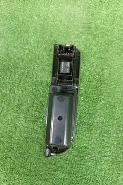 БЛОК УПРАВЛЕНИЯ СТЕКЛАМИ НА TOYOTA HARRIER MCU10W