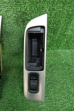 БЛОК УПРАВЛЕНИЯ СТЕКЛАМИ НА TOYOTA HARRIER MCU10W