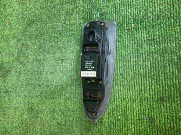 БЛОК УПРАВЛЕНИЯ СТЕКЛАМИ НА MAZDA FAMILIA BJ5W