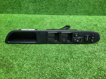 БЛОК УПРАВЛЕНИЯ СТЕКЛАМИ НА SUBARU FORESTER SG5