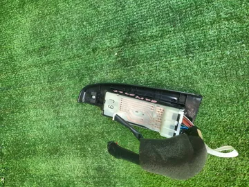 БЛОК УПРАВЛЕНИЯ СТЕКЛАМИ НА NISSAN BLUEBIRD HU14