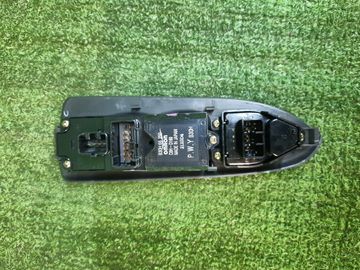 БЛОК УПРАВЛЕНИЯ СТЕКЛАМИ НА MAZDA FAMILIA BJ5W