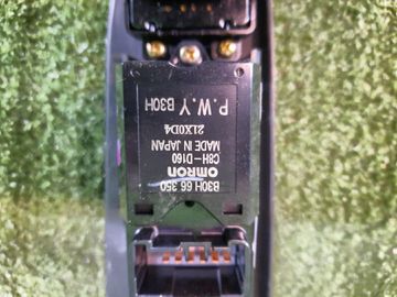 БЛОК УПРАВЛЕНИЯ СТЕКЛАМИ НА MAZDA FAMILIA BJ5W