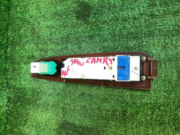 БЛОК УПРАВЛЕНИЯ СТЕКЛАМИ НА TOYOTA CAMRY SV40