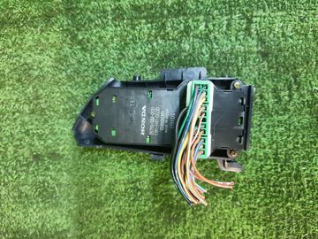 БЛОК УПРАВЛЕНИЯ СТЕКЛАМИ НА HONDA CIVIC EU1