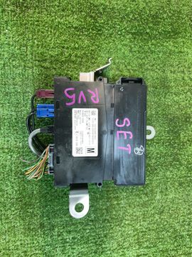 БЛОК УПРАВЛЕНИЯ НА HONDA VEZEL RV5