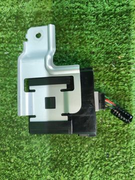 БЛОК УПРАВЛЕНИЯ НА HONDA VEZEL RV5