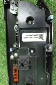 БЛОК УПРАВЛЕНИЯ КЛИМАТ КОНТРОЛЕМ НА HONDA FIT GR1