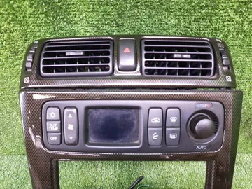 БЛОК УПРАВЛЕНИЯ КЛИМАТ КОНТРОЛЕМ НА MITSUBISHI LEGNUM EC5W