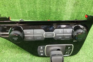 БЛОК УПРАВЛЕНИЯ КЛИМАТ КОНТРОЛЕМ НА TOYOTA AQUA MXPK11