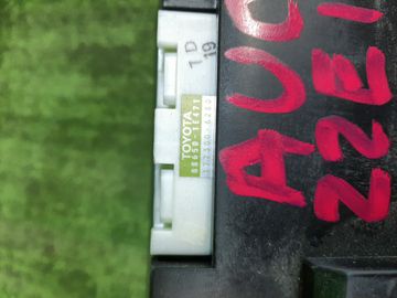 БЛОК УПРАВЛЕНИЯ КЛИМАТ КОНТРОЛЕМ НА TOYOTA COROLLA NZE121