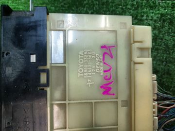 БЛОК УПРАВЛЕНИЯ КЛИМАТ КОНТРОЛЕМ НА TOYOTA MARK II QUALIS MCV21W