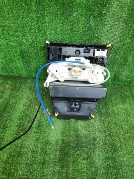 БЛОК УПРАВЛЕНИЯ КЛИМАТ КОНТРОЛЕМ НА TOYOTA COROLLA NZE121