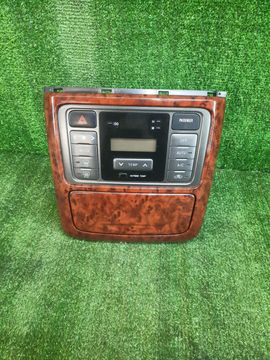 БЛОК УПРАВЛЕНИЯ КЛИМАТ КОНТРОЛЕМ НА TOYOTA GAIA ACM10G