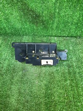 БЛОК УПРАВЛЕНИЯ КЛИМАТ КОНТРОЛЕМ НА TOYOTA CHASER GX90