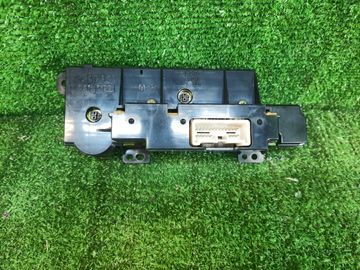 БЛОК УПРАВЛЕНИЯ КЛИМАТ КОНТРОЛЕМ НА TOYOTA CHASER GX90