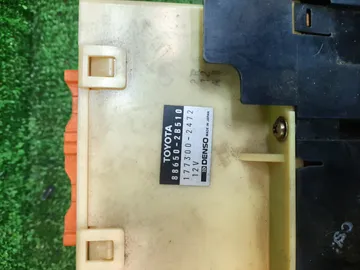 БЛОК УПРАВЛЕНИЯ КЛИМАТ КОНТРОЛЕМ НА TOYOTA CALDINA ST191G