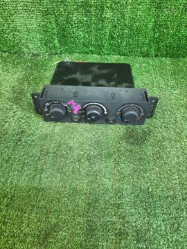 БЛОК УПРАВЛЕНИЯ КЛИМАТ КОНТРОЛЕМ НА MITSUBISHI PAJERO IO H76W